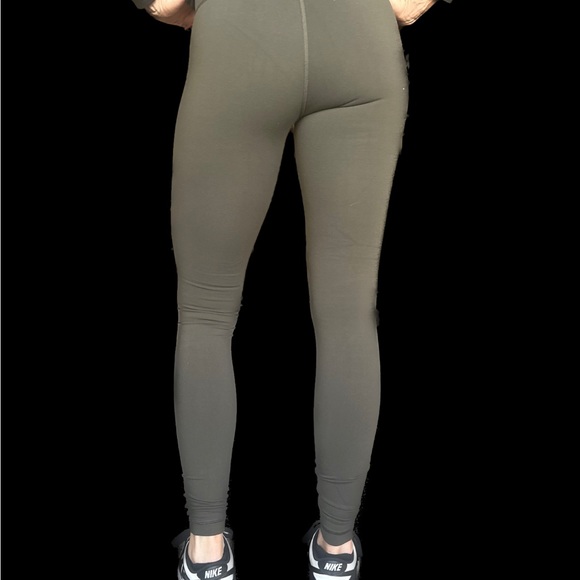 Lululemon leggings, size4, camo green - Picture 3 of 5